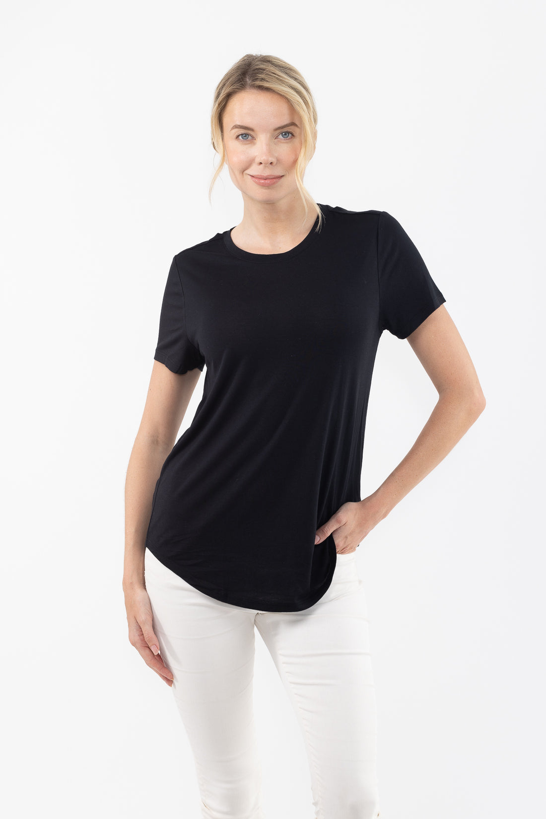 Robin Lisa Signature short sleeve tee shirt.